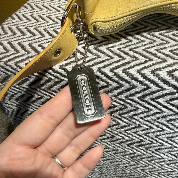 Vintage Coach Legacy Slim Duffle & Wristlet Set - Butter Yellow - 9326 - Picture 6 of 14